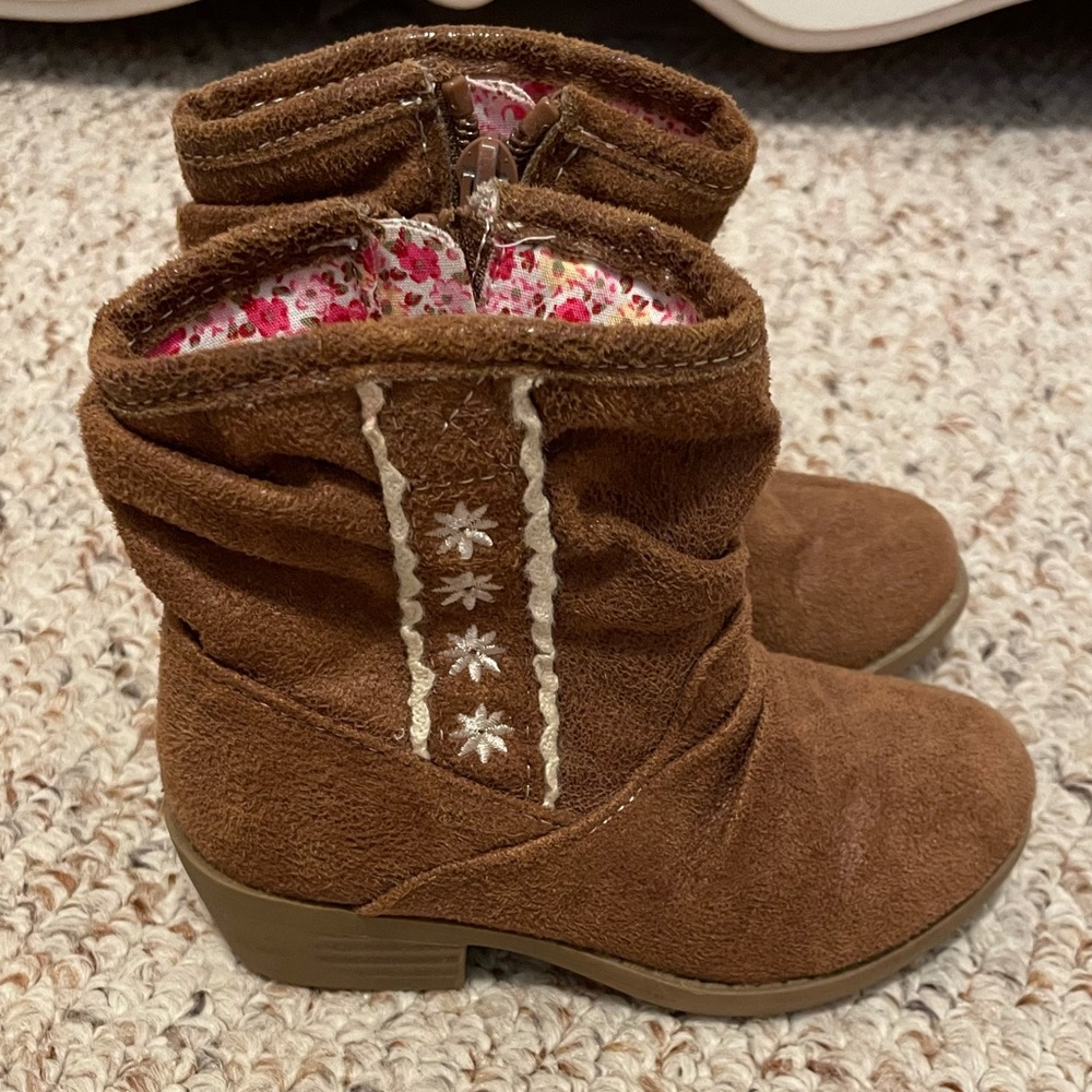 Toddler girl boots